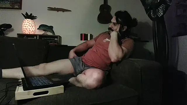 Snapshot of Mclozzz chatting on December 21, 2025, 2:51 am Mclozzz online show from December 21, 2025, 2:51 am