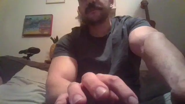 Snapshot of Mclozzz chatting on February 14, 2026, 5:04 am Mclozzz online show from February 14, 2026, 5:04 am