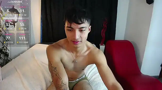 Snapshot of dylan_fun18 chatting on December 11, 2024, 6:09 pm dylan fun18 online show from December 11, 2024, 6:09 pm