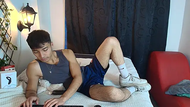 Snapshot of dylan_fun18 chatting on December 16, 2024, 4:05 pm dylan fun18 online show from December 16, 2024, 4:05 pm