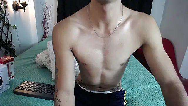 Snapshot of dylan_fun18 chatting on January 5, 2025, 12:20 am dylan fun18 online show from January 5, 2025, 12:20 am