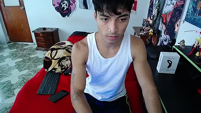 Snapshot of dylan_fun18 chatting on March 4, 2025, 5:45 pm dylan fun18 online show from March 4, 2025, 5:45 pm