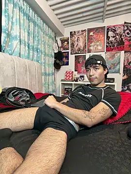 Snapshot of dylan_fun18 chatting on June 11, 2026, 2:53 am dylan fun18 online show from June 11, 2026, 2:53 am