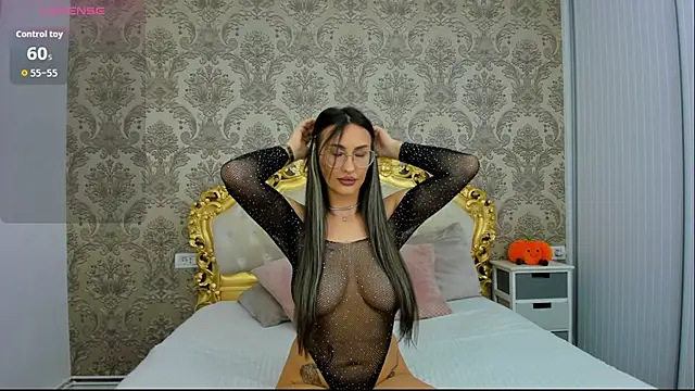 Snapshot of JulieBigAssx chatting on November 12, 2025, 4:29 pm JulieBigAssx online show from November 12, 2025, 4:29 pm