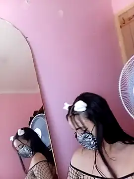 Salimasexyxh online show from July 3, 2026, 4:24 pm