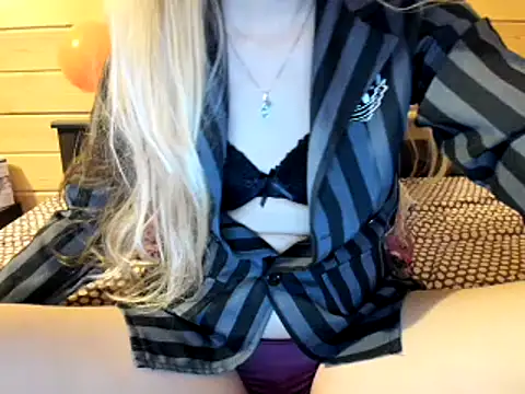 Cookiecutey online show from November 1, 2025, 8:16 am