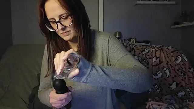 TheBustyHouseWife online show from March 17, 2025, 3:36 am