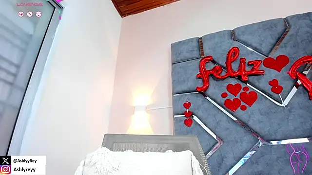 ashlyrey-1 online show from February 22, 2025, 1:55 am