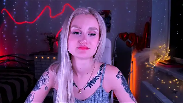  Ravenaa online show from March 14, 2025, 3:03 pm