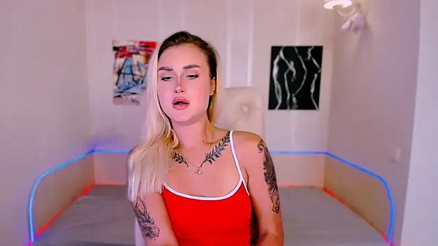  Ravenaa online show from September 19, 2025, 2:18 pm