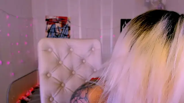  Ravenaa online show from October 11, 2025, 9:30 am