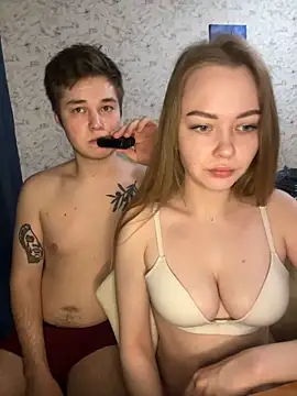 Family-Mm1 online show from December 8, 2024, 10:03 pm