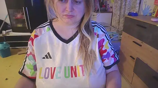 Meliss Official9 online show from March 30, 2026, 5:47 pm