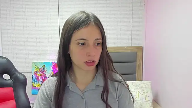 MAGNOLEROY online show from October 20, 2025, 1:33 pm