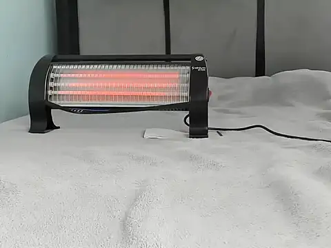 BusraYilmazz online show from March 4, 2026, 7:25 am