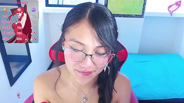 Snapshot of Catalehia_Milk chatting on March 13, 2025, 8:22 pm Catalehia Milk online show from March 13, 2025, 8:22 pm