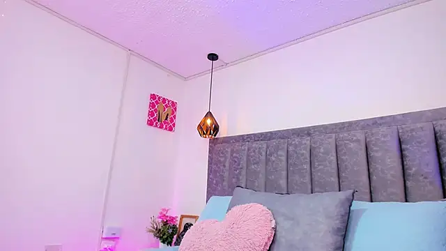 Snapshot of Valeria07_ chatting on March 2, 2025, 2:30 am Valeria07 online show from March 2, 2025, 2:30 am