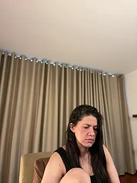 Snapshot of Alice_Biel chatting on June 21, 2026, 1:35 pm Alice Biel online show from June 21, 2026, 1:35 pm