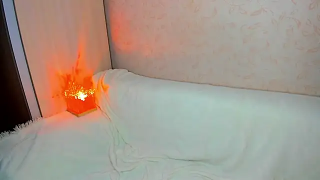 MelodyOfLovee online show from December 5, 2025, 3:04 am