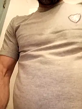 jonyfree1978 online show from November 18, 2025, 9:41 pm