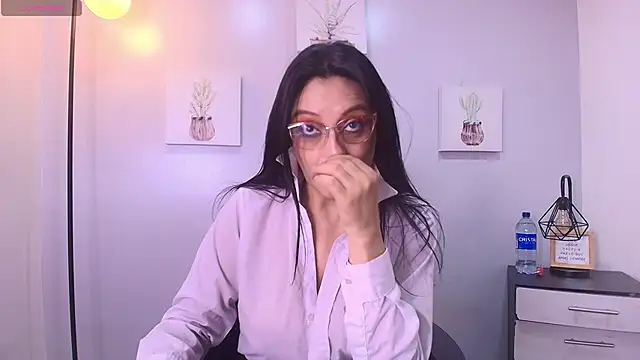 Zuzana21 online show from April 28, 2026, 1:05 pm