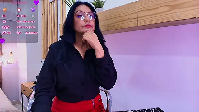 Snapshot of Zuzana21 chatting on May 14, 2026, 12:45 pm Zuzana21 online show from May 14, 2026, 12:45 pm