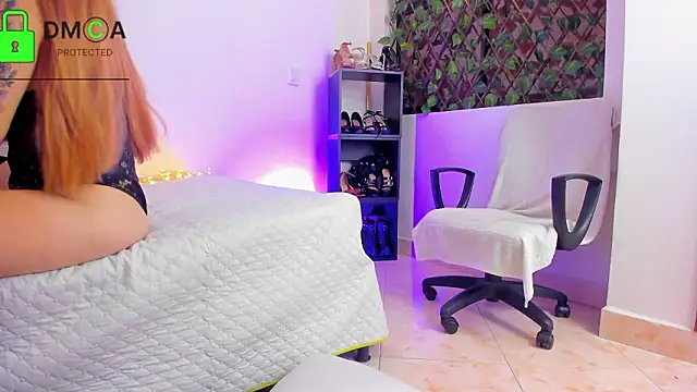 kathryn07 online show from March 10, 2026, 11:48 am