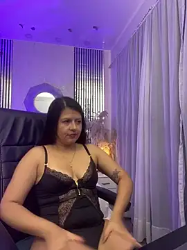 Snapshot of liss_black chatting on July 3, 2026, 3:46 am liss black online show from July 3, 2026, 3:46 am