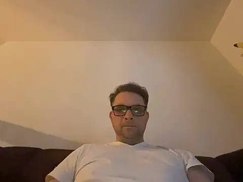 Snapshot of Perry_devot chatting on February 4, 2025, 6:38 pm Perry devot online show from February 4, 2025, 6:38 pm