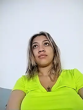 Snapshot of nina_carther chatting on February 13, 2025, 12:43 pm nina carther online show from February 13, 2025, 12:43 pm