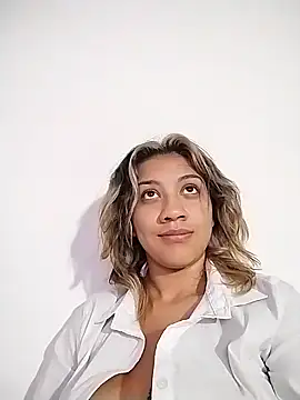 Snapshot of nina_carther chatting on February 28, 2025, 11:23 pm nina carther online show from February 28, 2025, 11:23 pm