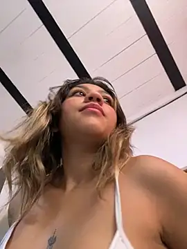 Snapshot of nina_carther chatting on October 16, 2025, 12:06 pm nina carther online show from October 16, 2025, 12:06 pm