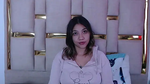 Snapshot of nina_carther chatting on November 15, 2025, 11:07 am nina carther online show from November 15, 2025, 11:07 am