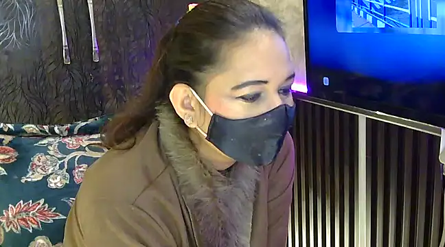 Snapshot of fabdemira chatting on January 6, 2025, 12:27 am fabdemira online show from January 6, 2025, 12:27 am