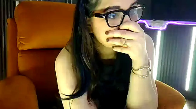 Snapshot of fabdemira chatting on February 26, 2025, 8:33 pm fabdemira online show from February 26, 2025, 8:33 pm