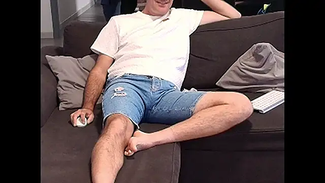 Snapshot of Arnaudvibre chatting on September 22, 2025, 7:43 am Arnaudvibre online show from September 22, 2025, 7:43 am