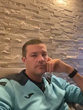 Snapshot of Arnaudvibre chatting on October 30, 2025, 11:27 pm Arnaudvibre online show from October 30, 2025, 11:27 pm