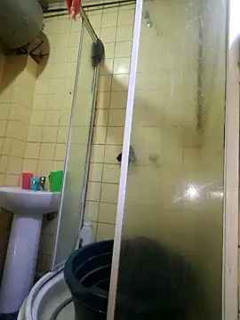 Snapshot of Polygamist chatting on October 30, 2025, 5:31 am Polygamist online show from October 30, 2025, 5:31 am