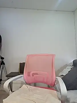 Anal Luucia online show from May 1, 2026, 12:54 pm