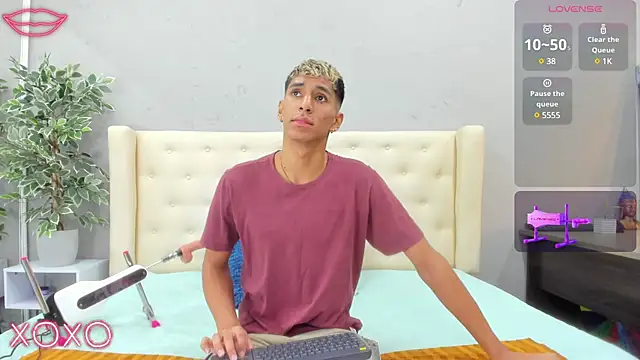 kieran derek online show from March 23, 2025, 3:21 am