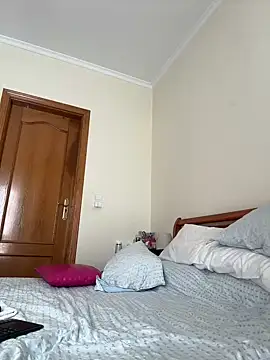 soli-lov online show from January 10, 2025, 1:09 pm