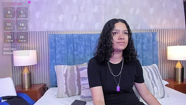 pretty sunlight  online show from November 20, 2025, 1:28 am