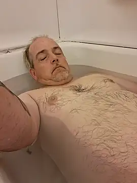 Snapshot of marc1812 chatting on October 7, 2025, 2:20 am marc1812 online show from October 7, 2025, 2:20 am