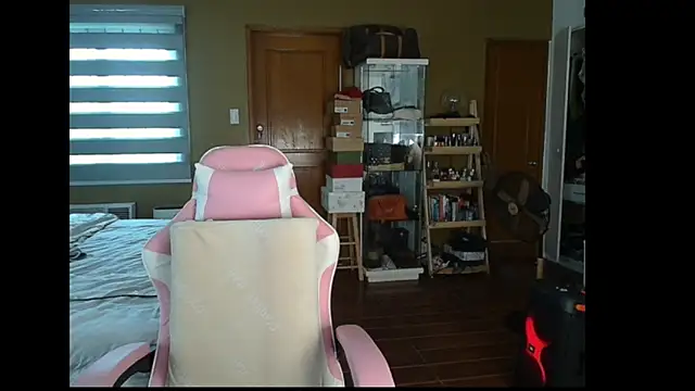 aya saki online show from January 15, 2025, 7:37 am