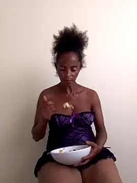 sweets 80 online show from October 19, 2025, 12:17 pm