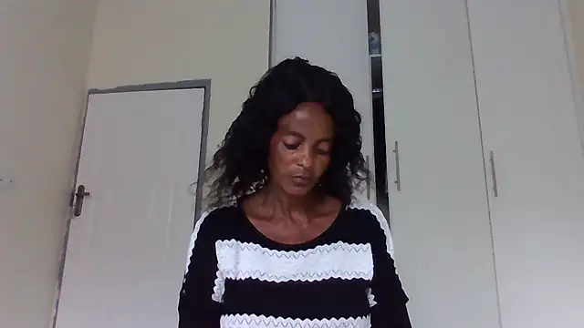 sweets 80 online show from November 15, 2025, 3:52 pm