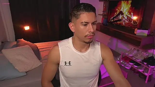 Aaronfox x online show from June 16, 2026, 12:41 pm