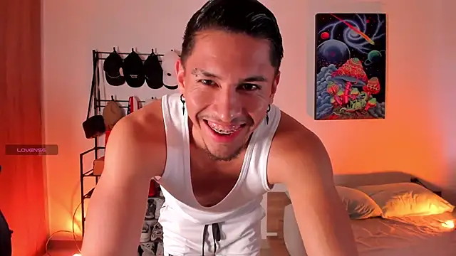 Aaronfox x online show from July 14, 2026, 9:53 pm