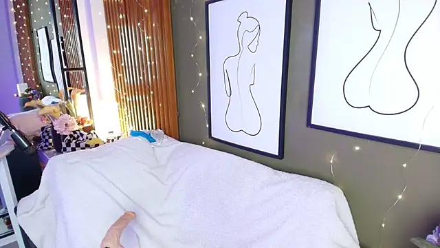 Snapshot of brigiitte_rohan chatting on September 16, 2025, 12:55 am brigiitte rohan online show from September 16, 2025, 12:55 am