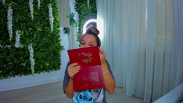 Snapshot of VivienCarter chatting on October 11, 2025, 9:52 am VivienCarter online show from October 11, 2025, 9:52 am